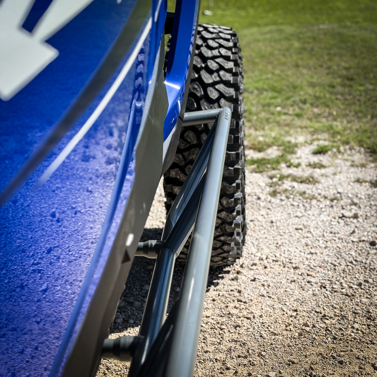 2024 xp 4 1000 tree kicker installed on a blue 4 seat xp 1000